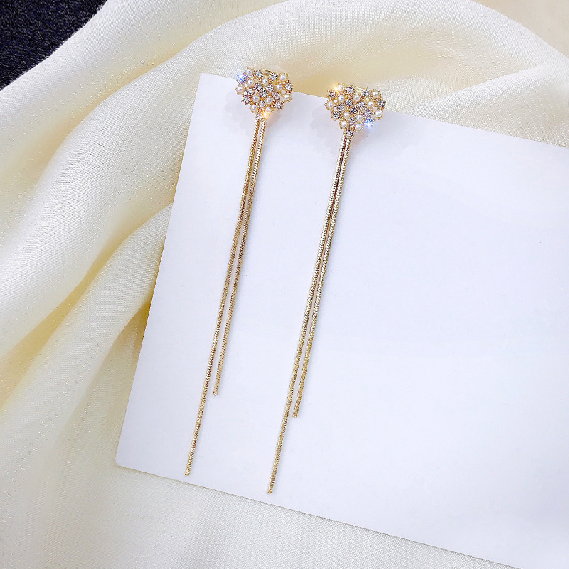Sparking Dangling Heart Shape Earrings