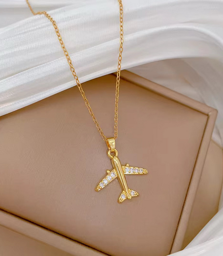 Fashion Gold Chain Necklace with Plane design and diamond Pendant