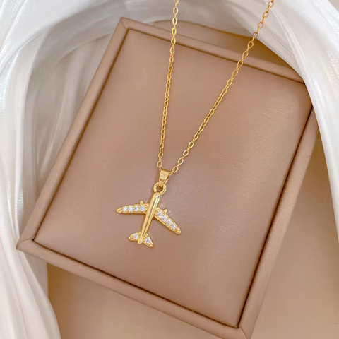 Fashion Gold Chain Necklace with Plane design and diamond Pendant